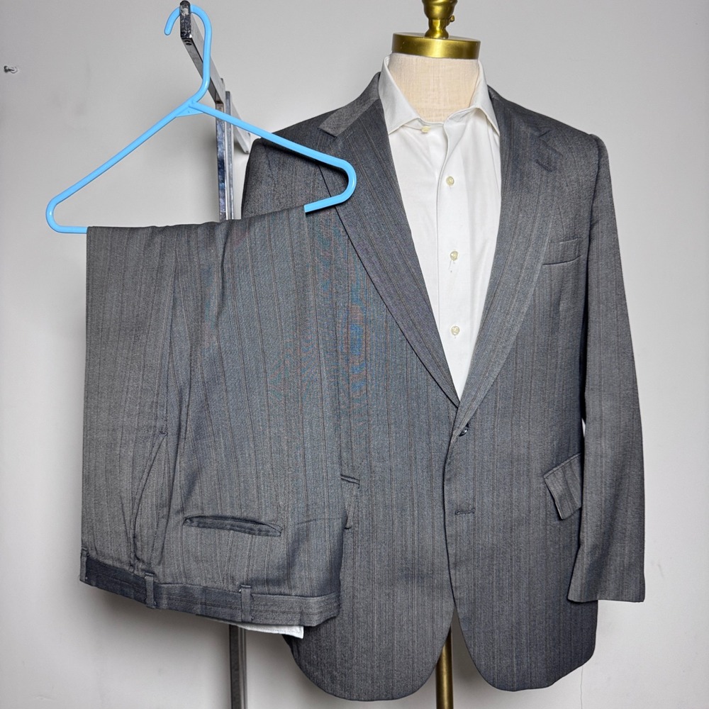 1980s Johnny Carson Vintage Suit Mens 38R 35x27 Gray Pinstripe Wool Blend